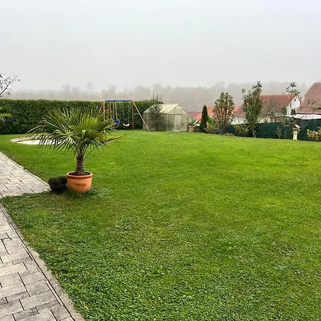 Erdgeschosswohnung شقة Künzelsau