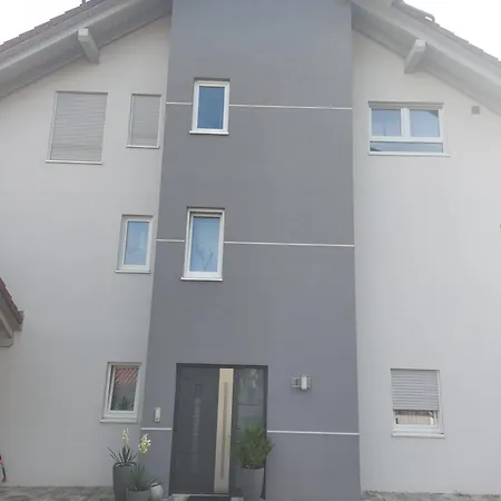 Erdgeschosswohnung *