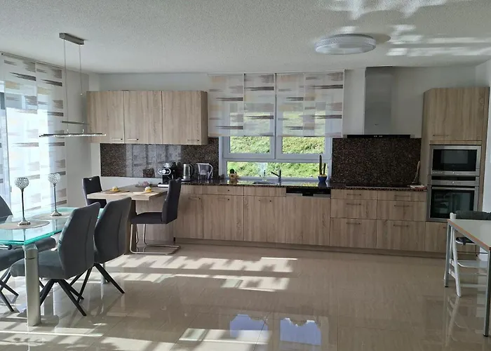 Erdgeschosswohnung Апартаменты *